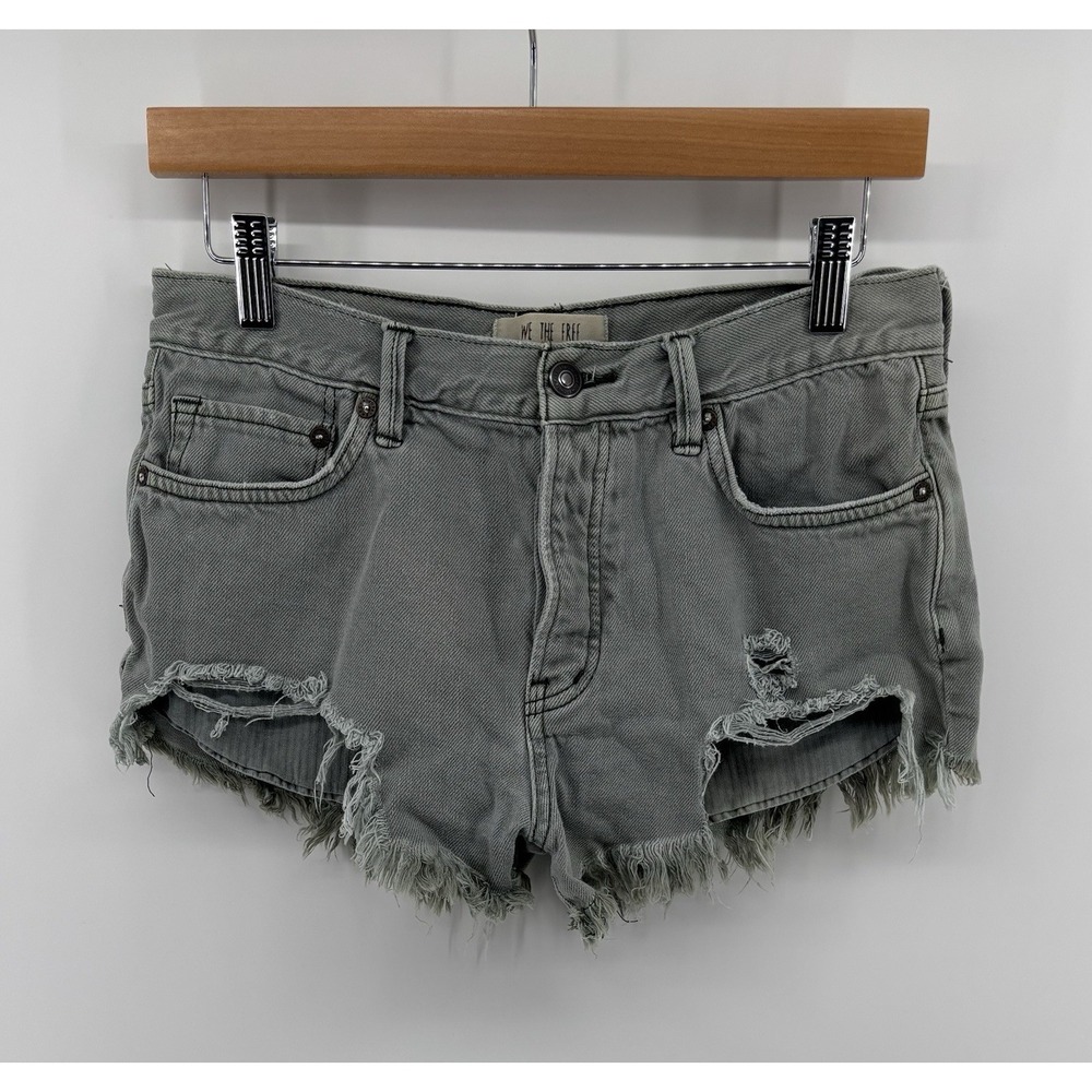 FREE PEOPLE Women's Cut-Off Gray Denim Jean Shorts Sz 27 Distressed Fringe